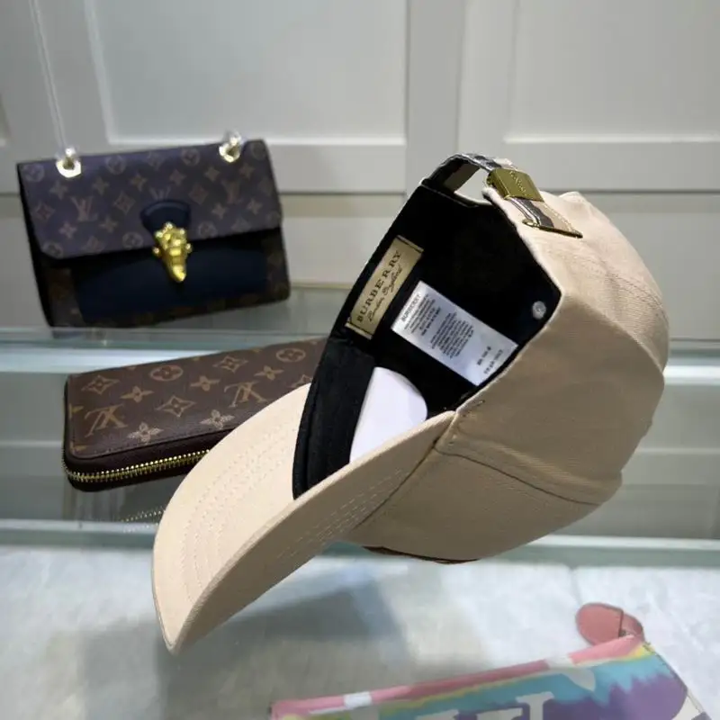 Burberry Cap 171 (24)